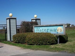 1060 Lagoon Dr, Crystal Beach, TX 77650