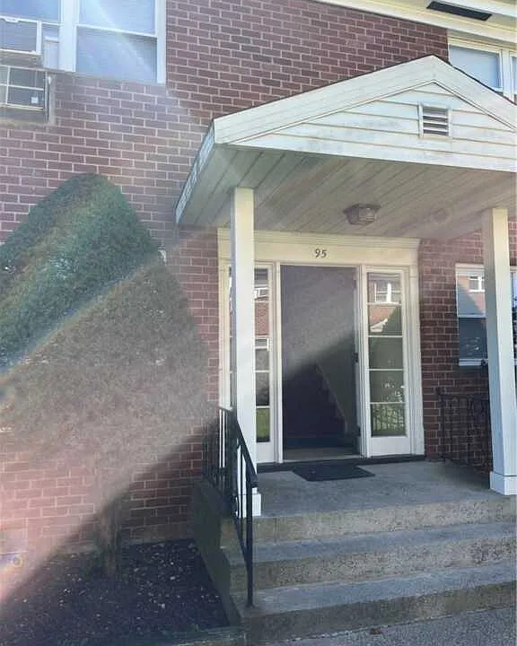 95 N Middletown Rd #F