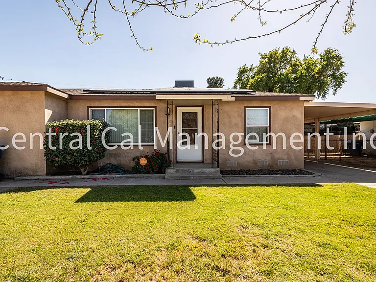 627 Hood Dr — Photo 2