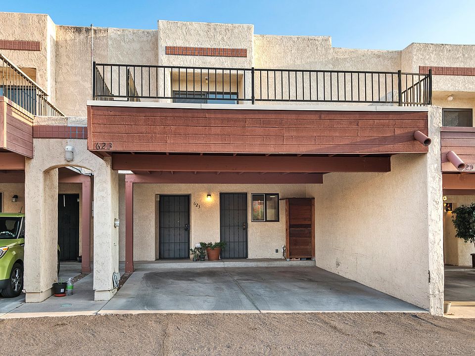 1st image of 623 W Calle De Las Lomitas