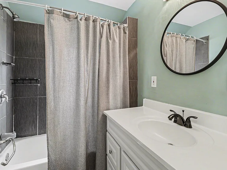 Upstairs Bathroom