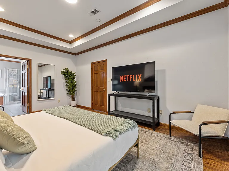 7724 Golfhill Dr — Photo 38