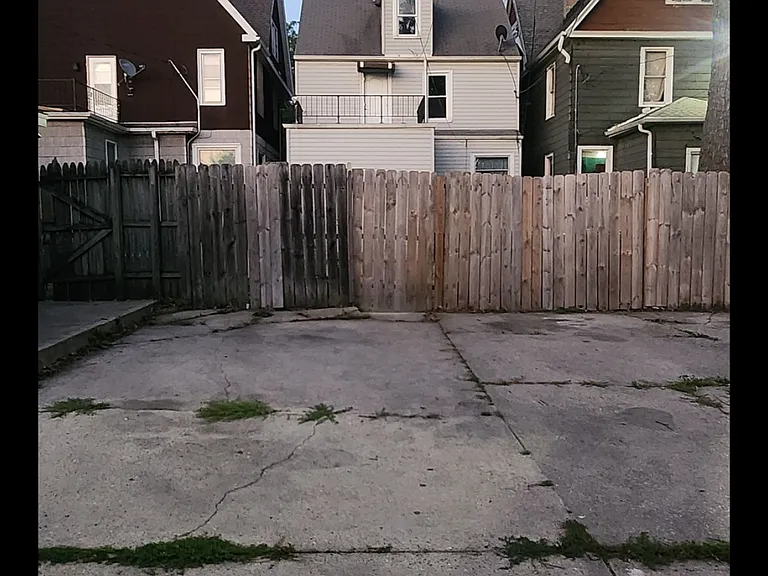 525 N 31st St — Photo 14
