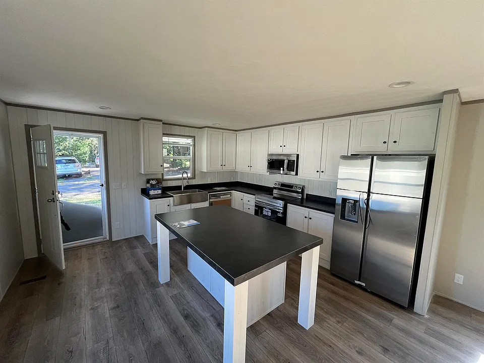 124 Strandberg Cir