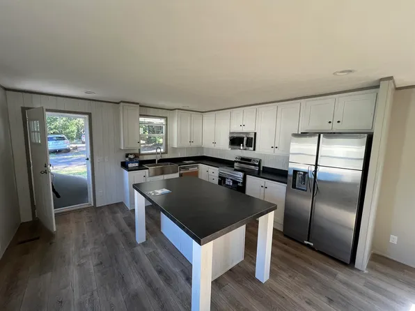 124 Strandberg Cir, Mena, AR 71953