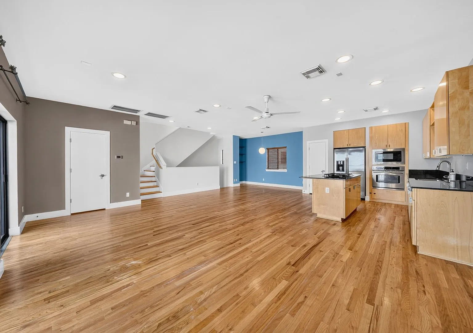 4106 Spencer St Unit A **Ask About Our No Cash Deposit Option — Photo 4
