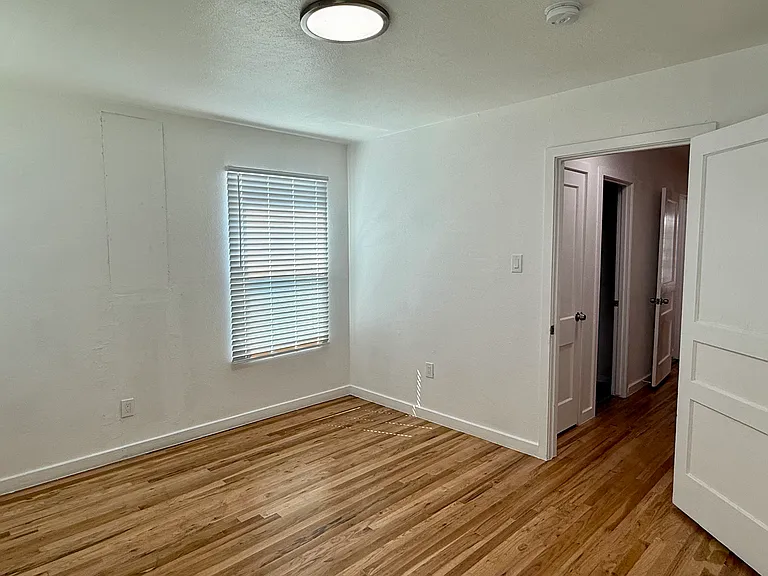 1303 Boyd St — Photo 10