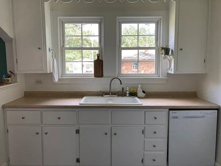 605 Midway Ave — Photo 11