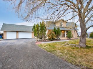 450 Clemans View Rd, Selah, WA 98942