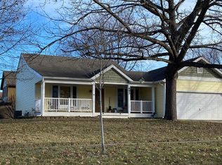 893 Hawthorne Dr, Crystal Lake, IL 60014