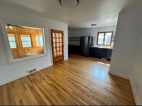 5th image of 42040 Wilson Memorial Dr