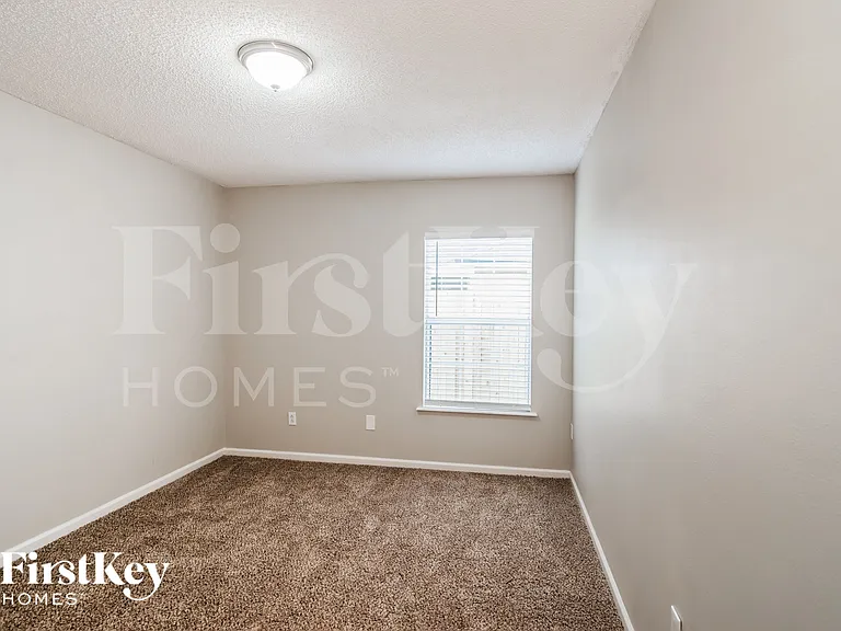 12241 Pebble Point Dr W — Photo 13