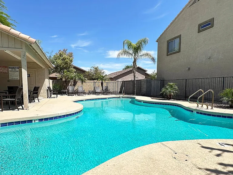 2721 E Schiliro Cir — Photo 12
