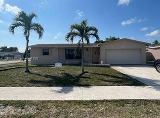 6562 NW 4th St, Margate, FL 33063