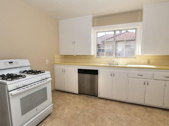 4th image of 1454 27th Ave