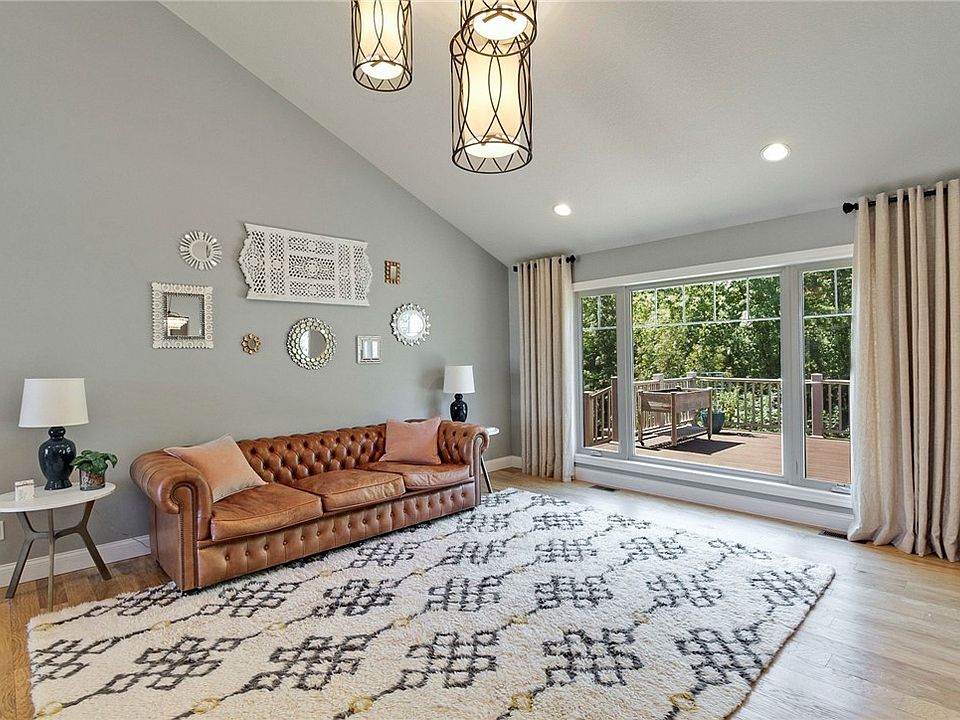 1065 Woodberry Ln, Charleston, IL 61920 Zillow