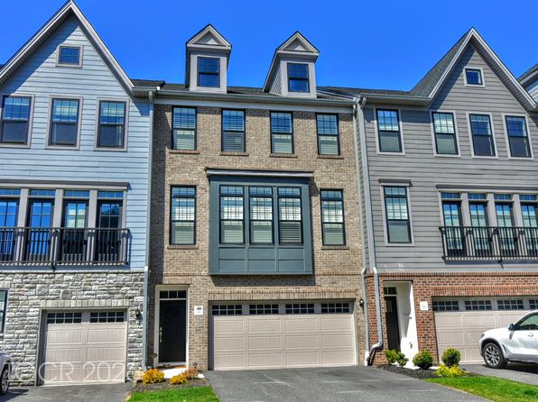 32 Cinnamon Dr #158