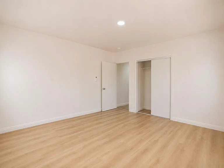 4723 Arlington Ave — Photo 23