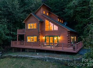 291 Appalachian Trl, Maggie Valley, NC 28751
