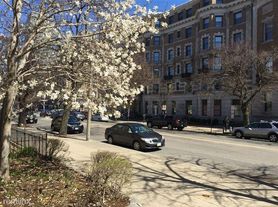 1101-1119 Boylston St. Units