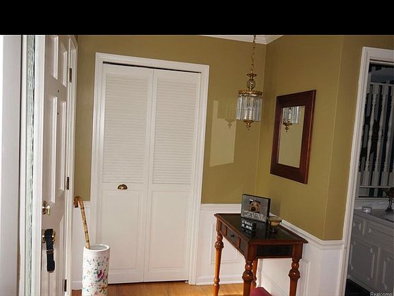 3rd image of 2350 Carlos Dr