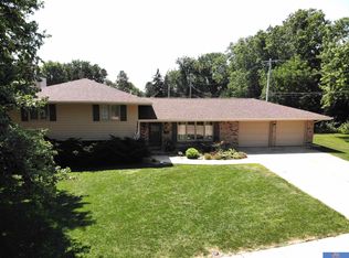 2111 Grant St, Beatrice, NE 68310
