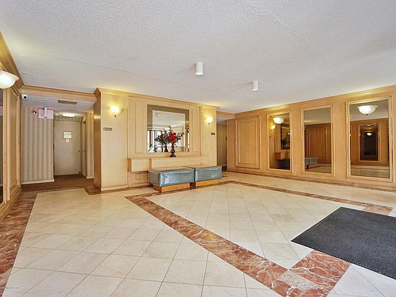 4th image of 75 Essex Dr APT 3F