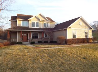 4013 Amazon Dr, Lowell, MI 49331