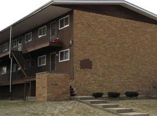 1713 Maple Ln APT 6, Elgin, IL 60123