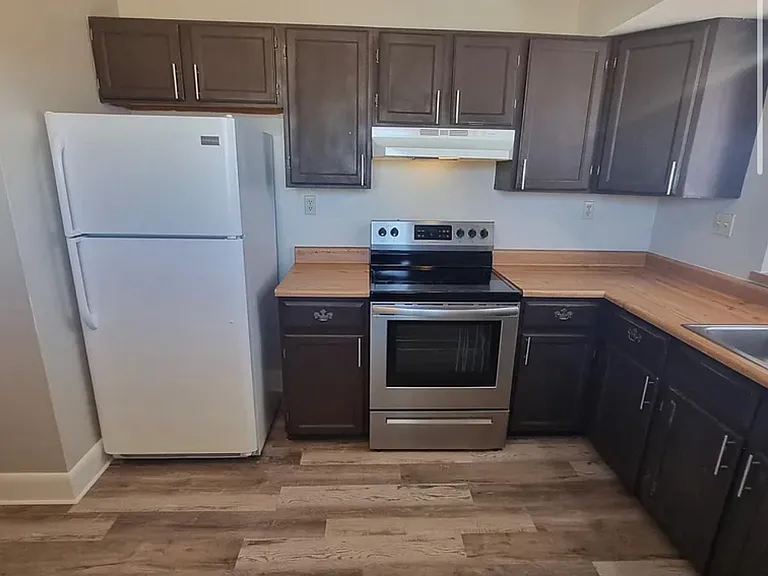 1043 Mazatlan Cir #B — Photo 4