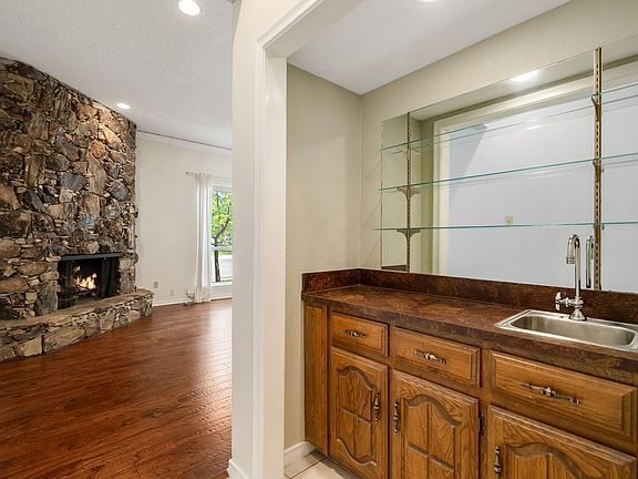 5th image of 3020 Stonehenge Ln