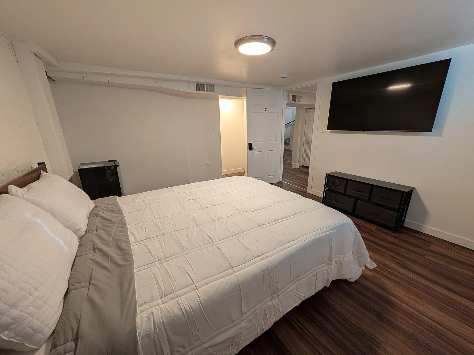 4 bed, 3.0 bath, 3000 sqft, $797 — Photo 2
