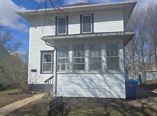 806 1st Ave NE, Oelwein, IA 50662