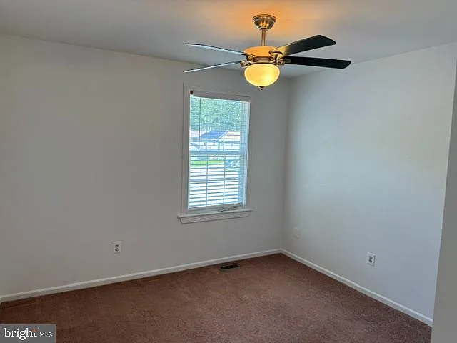 1070 Baywood Dr — Photo 13