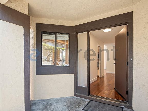 3rd image of 1654 Sugarloaf Dr