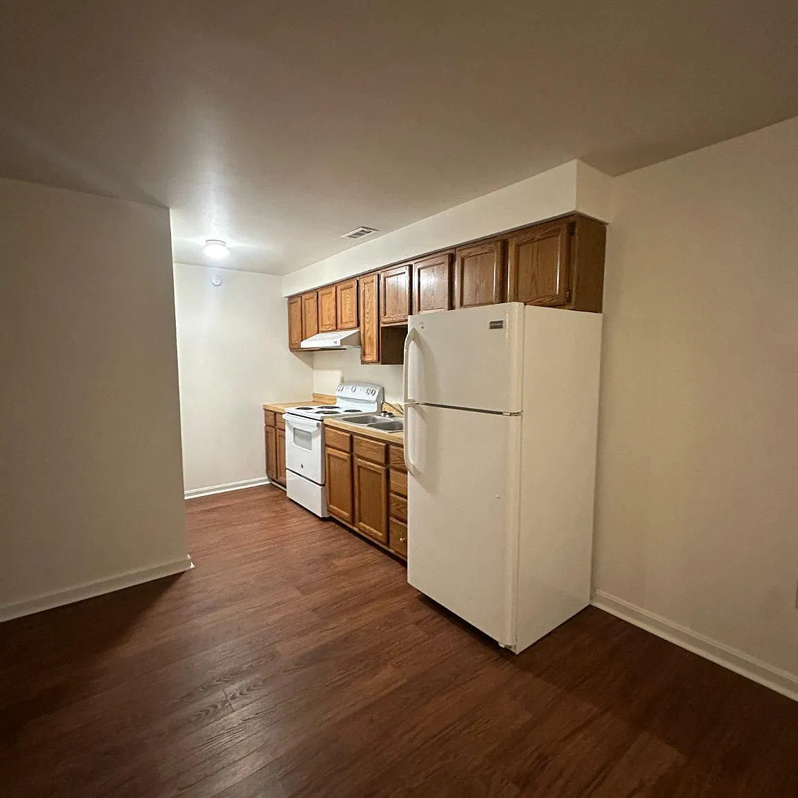 1 bed, 1.0 bath, $1,100 — Photo 4