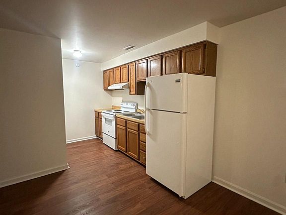 4th image of 5306 Thompson Hill Rd