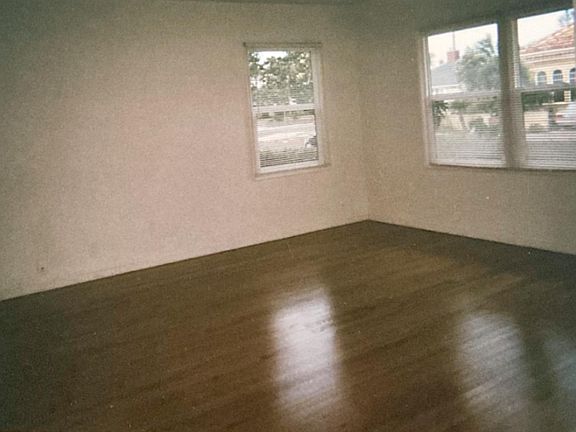 5th image of 9017 1/2 Reading Ave