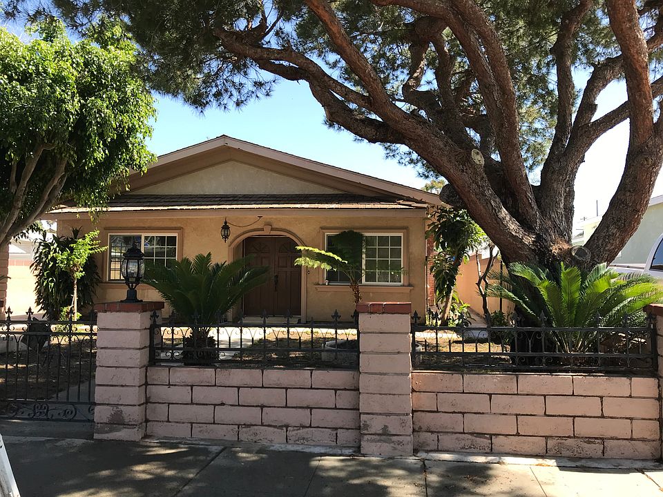 Front Gated Entrance 