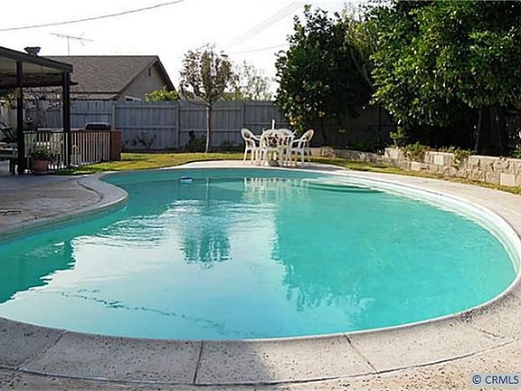 4th image of 18611 Woodwind Ln
