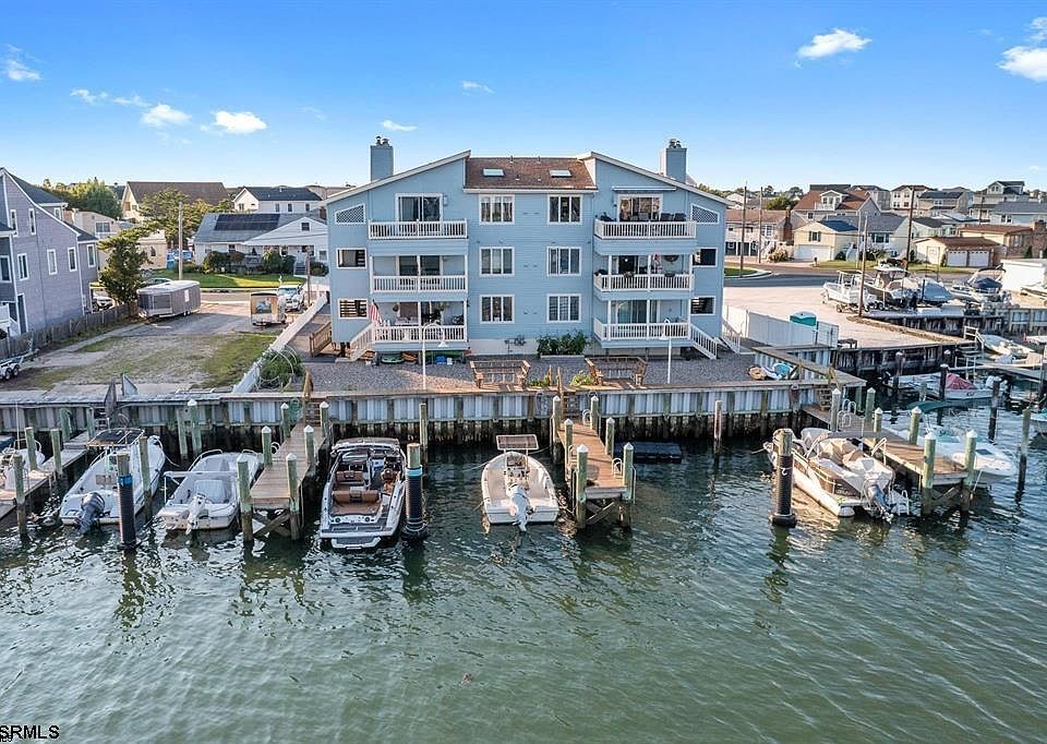 1st image of 444 W Shore Dr APT 1