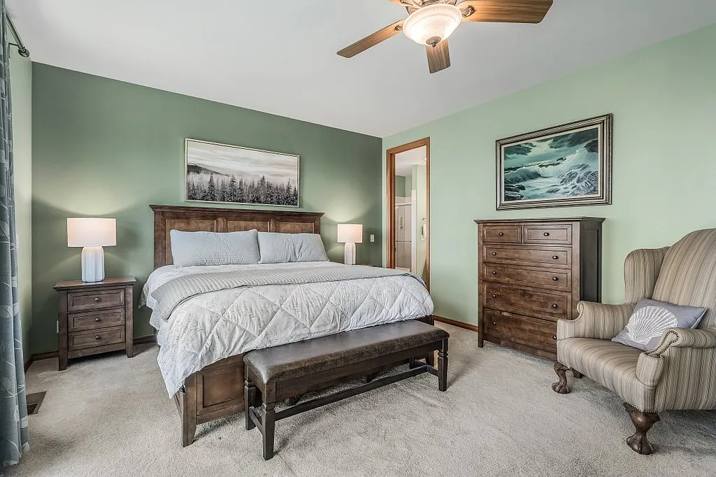 4 bed, 4.5 bath, 4075 sqft, $5,000 — Photo 4