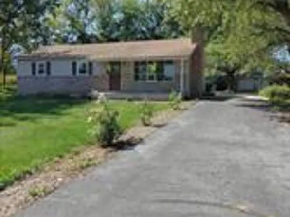 2110 Sand Hill Rd, Hershey, PA 17033