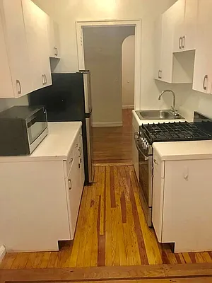 Rented by Stonehenge NYC LLC | media 10