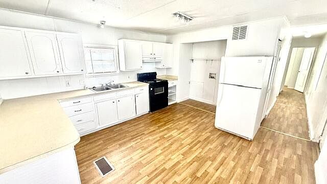 1st image of 3731 W 12th St