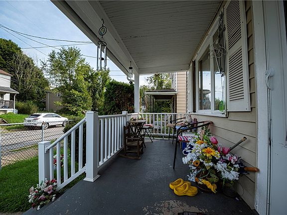 4th image of 313 Spaulding St