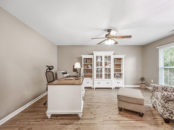 5th image of 117 Champions Green Ln