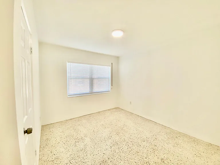 480 Alice Dr — Photo 18