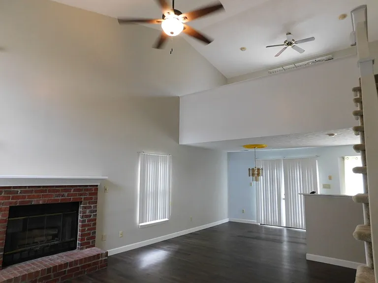 109 S Forest Dr — Photo 3