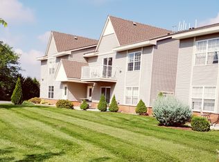 230 Park Ln UNIT F, Lomira, WI 53048